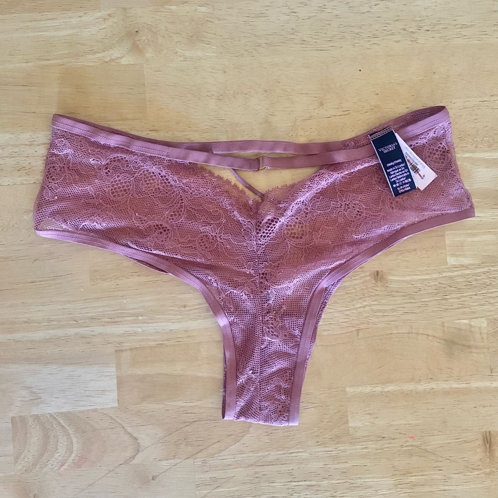VICTORIA SECRET LACE PANTIES SIZE S